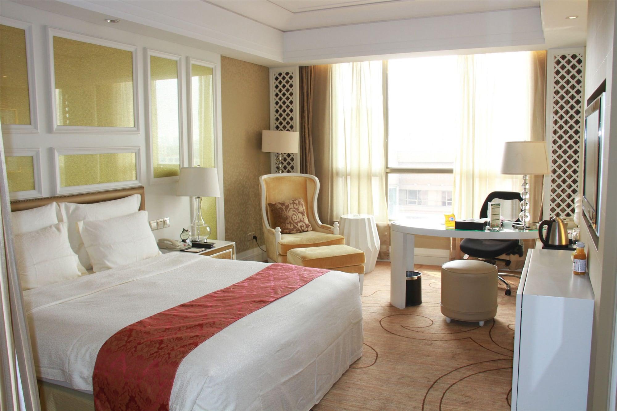 โรงแรมเป่าลี่ไหล อินเตอร์เนชั่นแนล โรงแรม