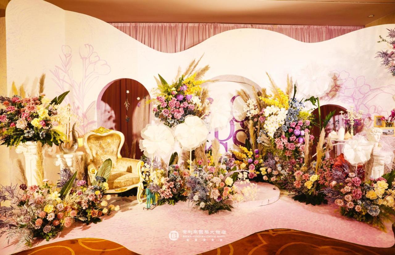 โรงแรม โรงแรมเป่าลี่ไหล อินเตอร์เนชั่นแนล 5*