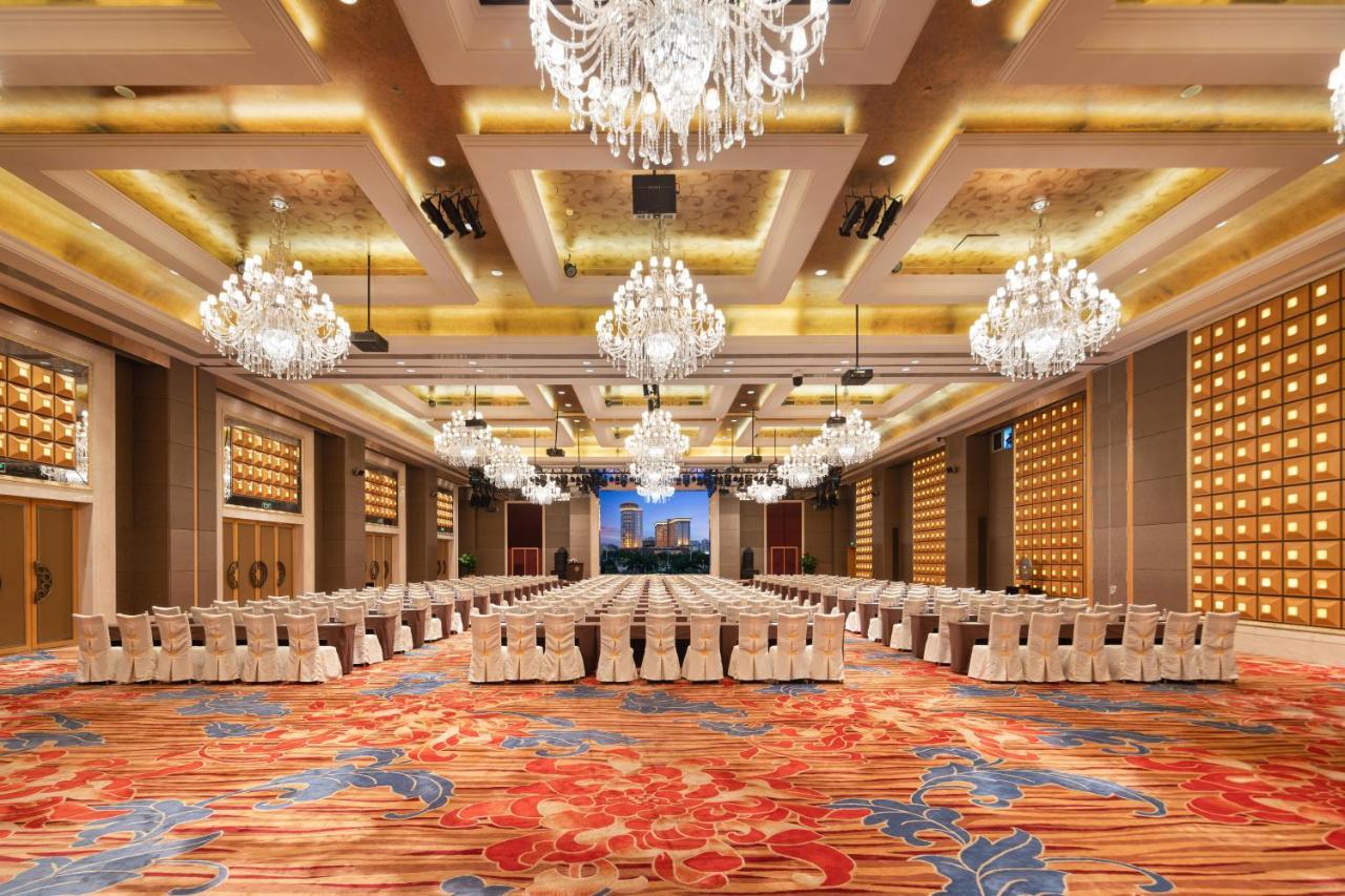 Baolilai International Hotel 5*