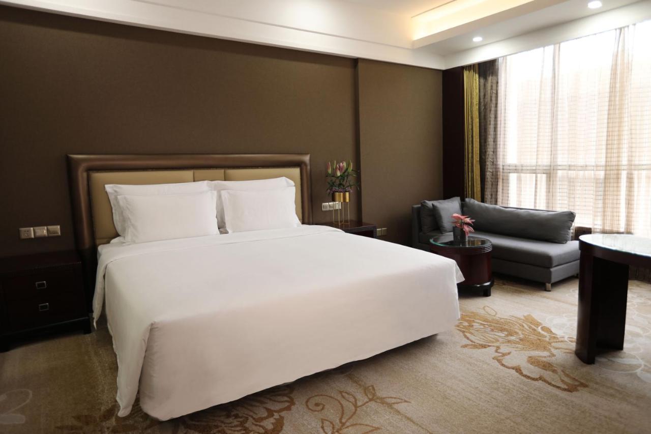 Baolilai International 5*