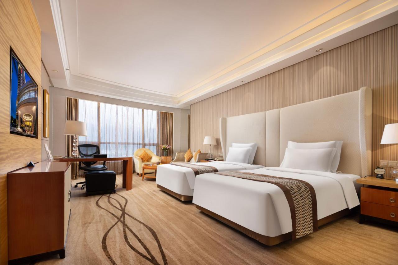 Hotel Baolilai International